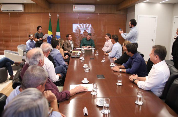 R$ 25 mi da bancada: Governador cobra mudança estrutural e no modelo de gestão da Santa Casa.