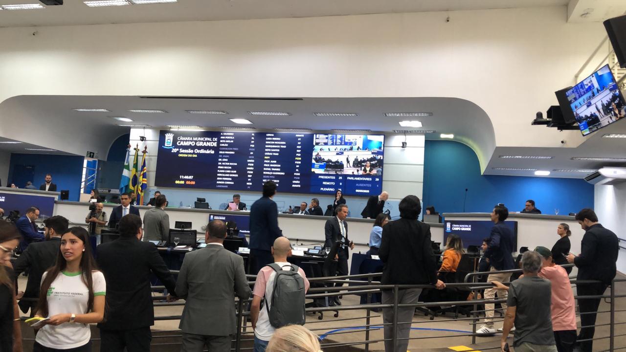Câmara Municipal aprova depósito de até R$ 12,5 mil para agilizar compra de dietas e fraldas para PCDs.