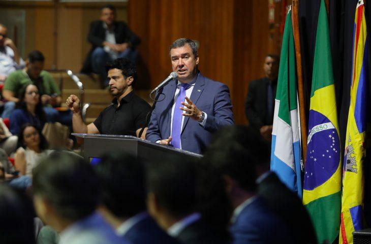 Governador Eduardo Riedel de MS promove debate sobre finanças e impactos da reforma tributária no Estado.