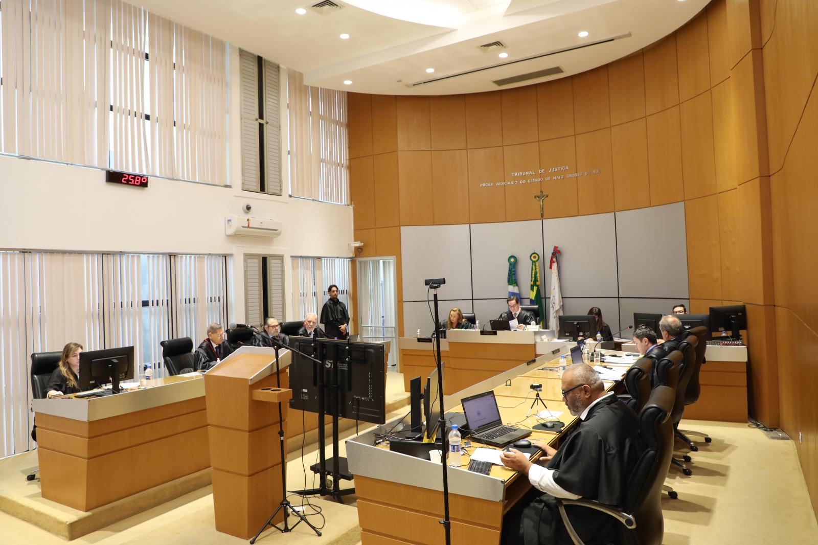 Justiça condena motorista de aplicativo por exposição de adolescente em redes sociais.