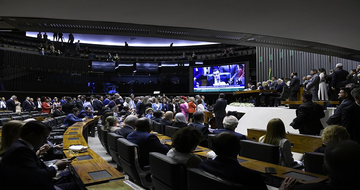 Maioria dos deputados federais de Mato Grosso do Sul é contra decreto de Lula que elevou IOF.