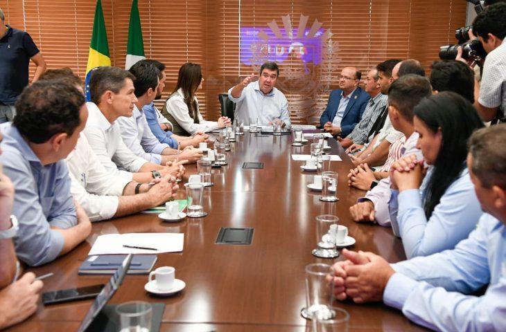 MS Ativo: Rochedo apresenta projetos de pavimentação de bairros e nova ponte ao Governo do Estado.
