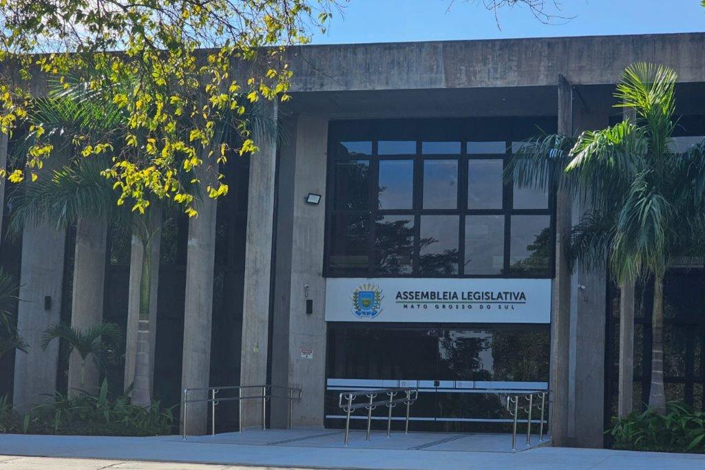 Poder Executivo envia três projetos à Assembleia Legislativa.