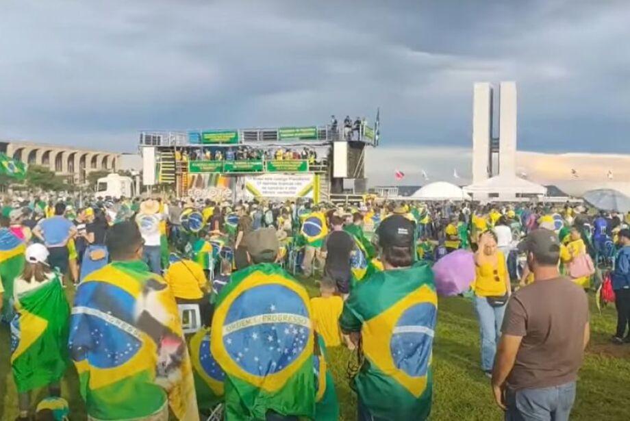 Se Congresso aprovar anistia, 'ninguém tem que se meter', diz o ex presidente Jair Messias Bolsonaro em Brasília.