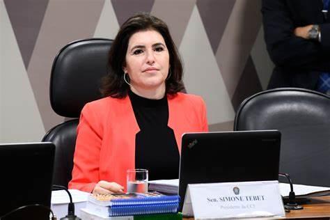 Ministra Simone Tebet dobra salário atuando em firma que tem participação acionária da União.