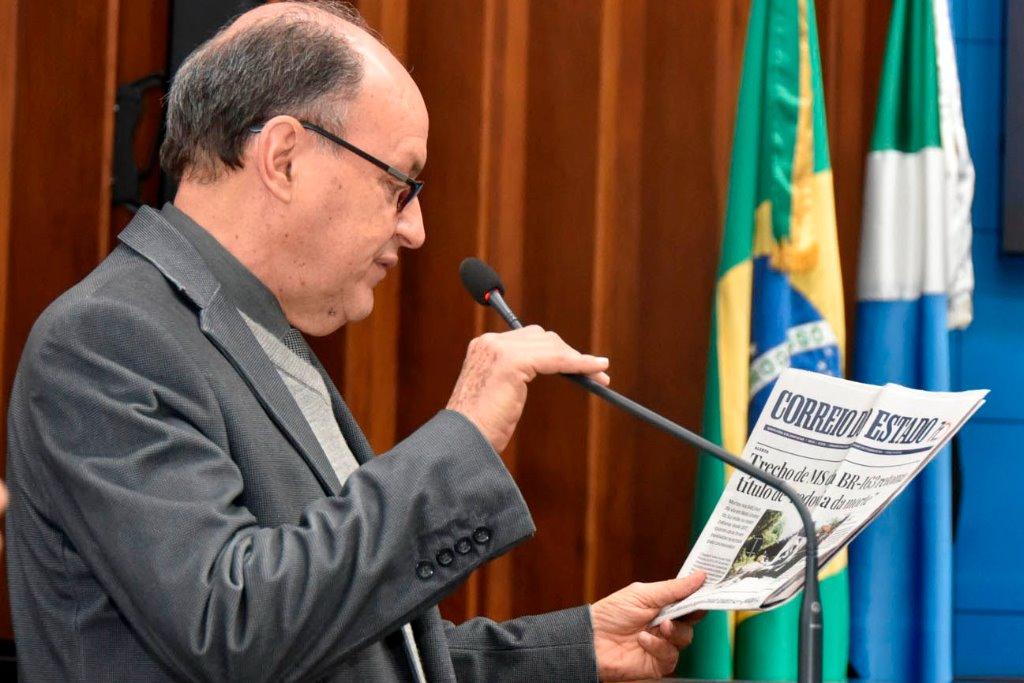 Deputados criticam 