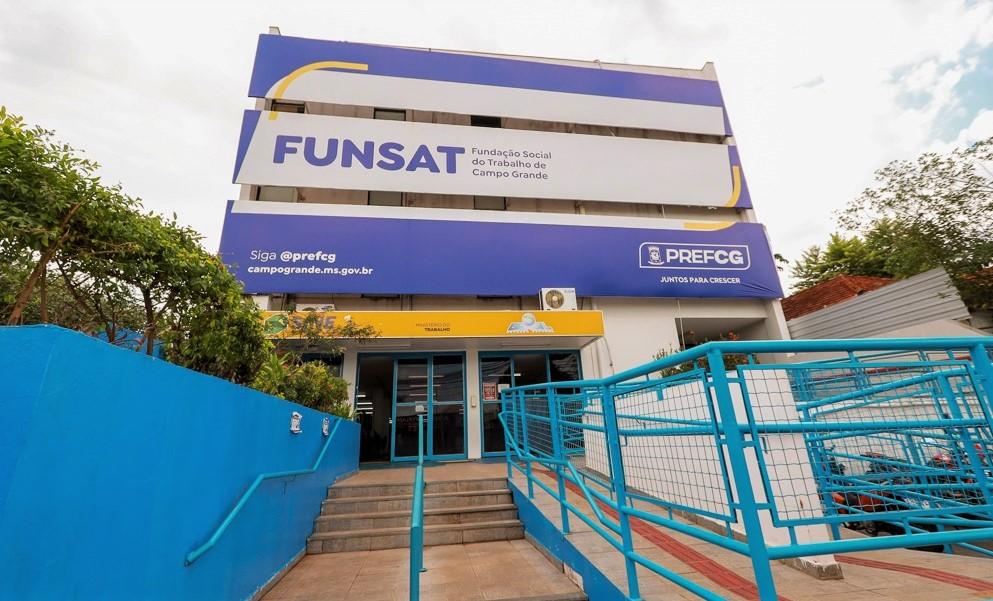 Funsat oferta 2.282 vagas nesta quinta.