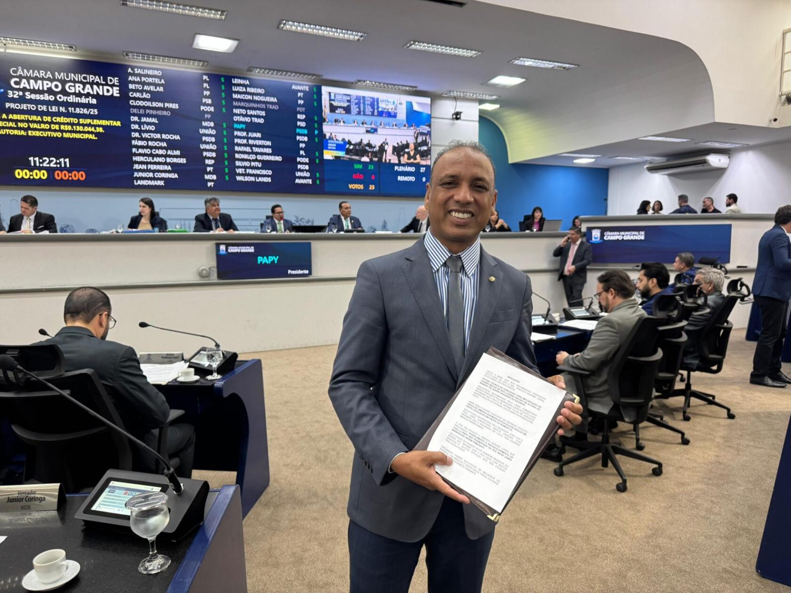 Junior Coringa reforça atuação nos bairros com novas indicações.