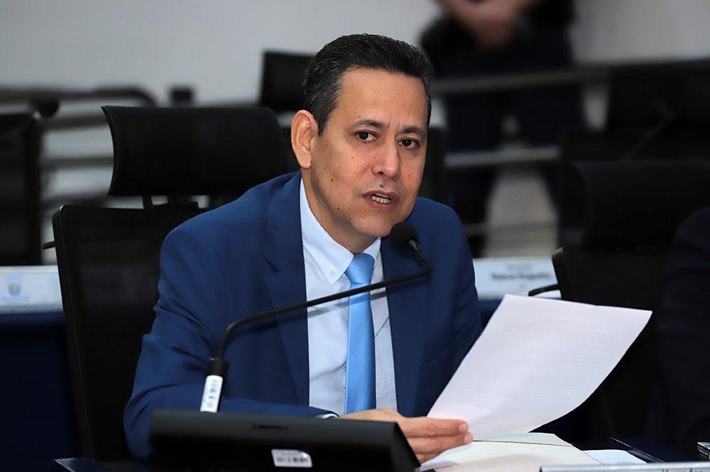 Vereador Clodoilson Pires indica semáforo em cruzamento no São Jorge da Lagoa e melhorias viárias na Vila Nasser.