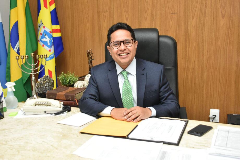 Câmara antecipa eleição da presidência em 18 meses para fortalecer presidente eleito há seis meses.