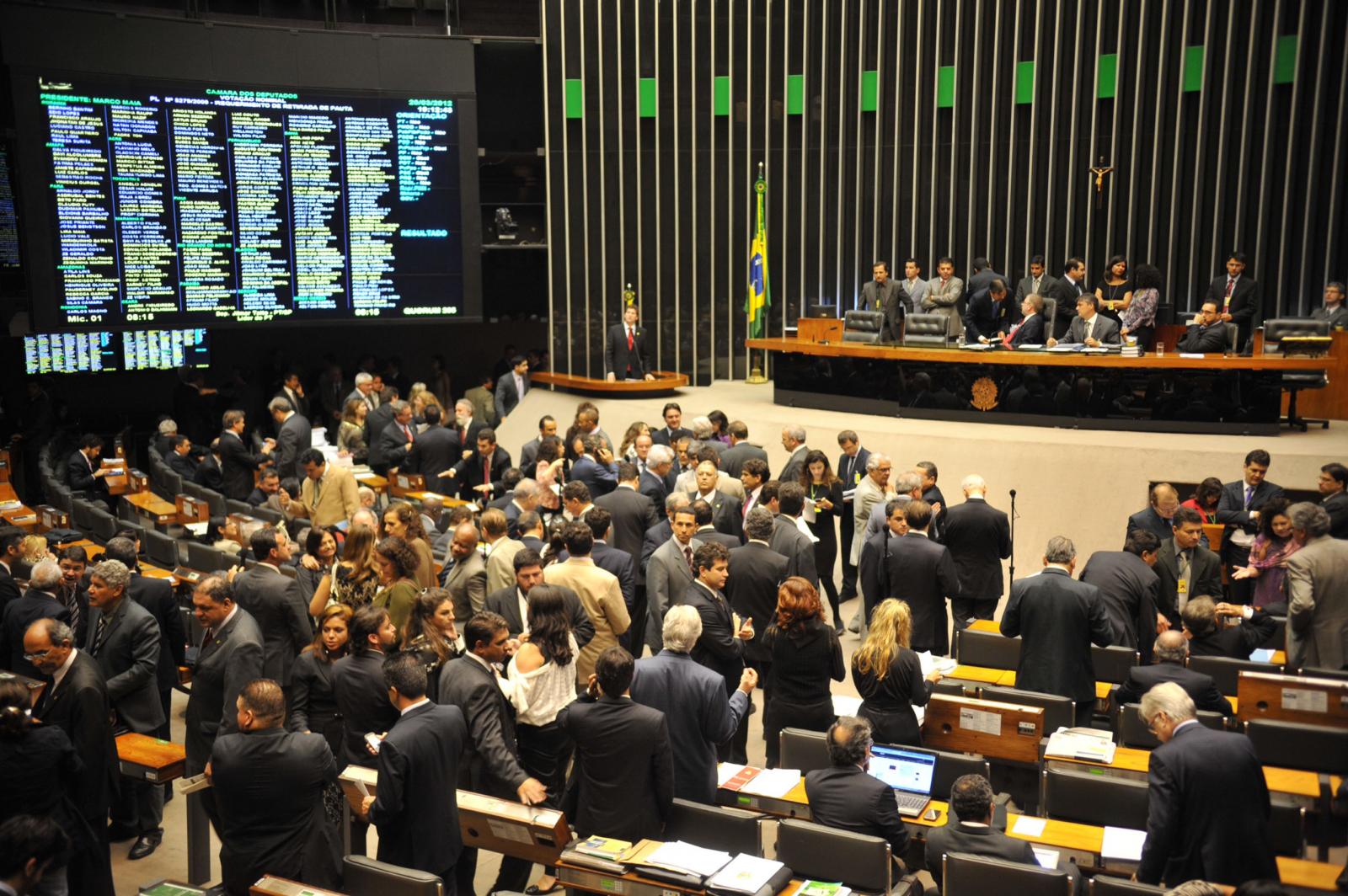 Câmara aprova projeto de lei que atrasa progressão de regime em crimes hediondos.