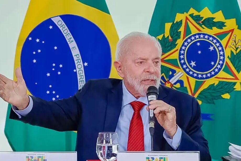 Lula diz que não aceita interferência de quem quer que seja após defesa de Trump ao Jair Messias  Bolsonaro.