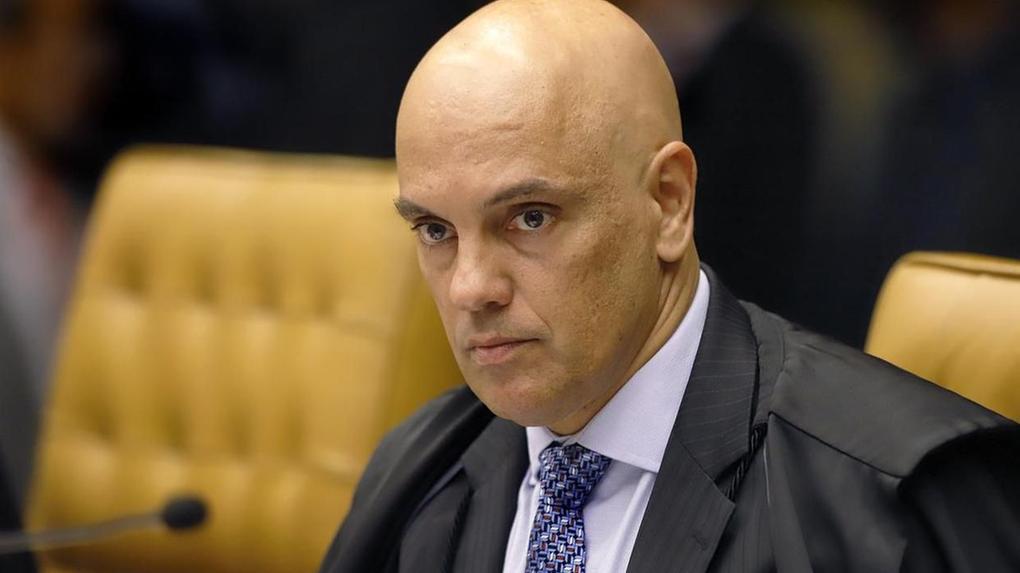 Ministro  do STF Alexandre de Moraes recua de decisão em que haveria cobrança retroativa do IOF.