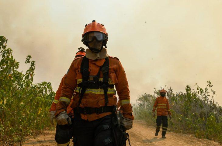 Com menor ocorrência de incêndios florestais, Governo de MS mantém alerta e atuação dos bombeiros.