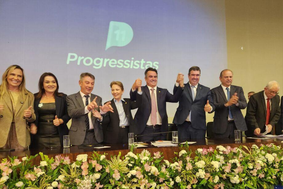 Em Brasília, o Governador Eduardo Riedel oficializa troca do PSDB pelo PP e assume vice-presidência.