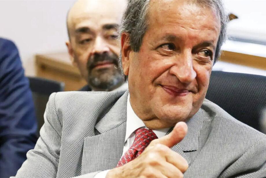 O Presidente do PL Valdemar Costa Neto reafirma apoio ao Governador Eduardo Riedel e aliança com Centrão no Estado.