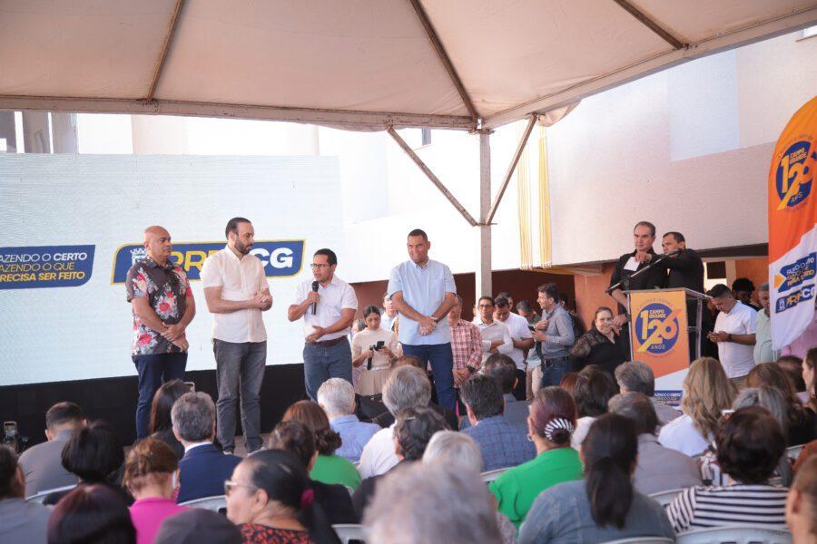 Vereadores participam de lançamento e sorteio dos 40 apartamentos da Vila da Melhor Idade.