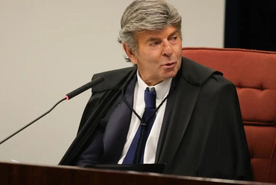 O ministro do Supremo Tribunal Federal (STF) Luiz Fux desiste de liminar sobre PEC dos Precatórios e pede informações às partes.