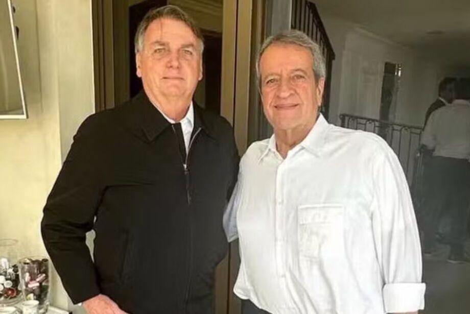 O ex presidente Jair Messias Bolsonaro reforçou ao presidente do PL  Valdemar da Costa Neto que em Campo Grande Mato Grosso do Sul Reinaldo Azambuja é quem dá as cartas agora.