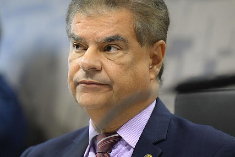 O Senador Nelsinho Trad pode perder apoio de aliados com os irmãos na esquerda.