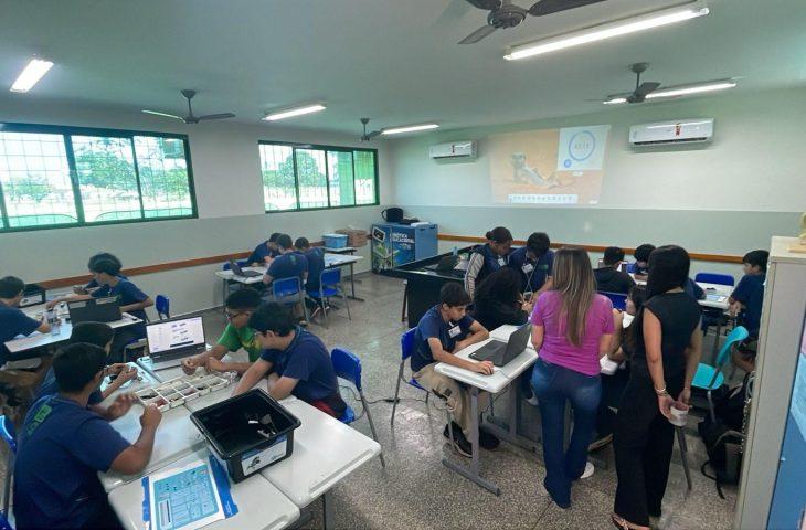 SED abre consulta pública para formação de novo currículo da educação digital.