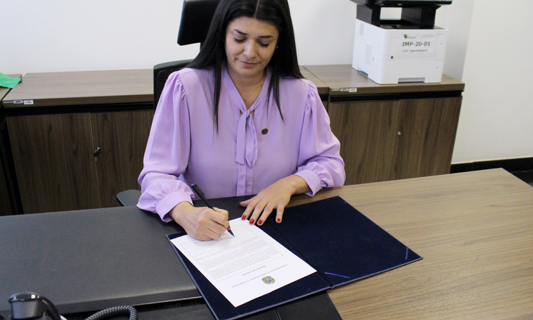 Vice-presidente da federação União Progressista em Mato Grosso do Sul, Rose Modesto acha normal.