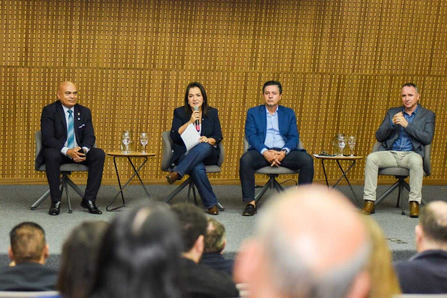 Workshop reúne prefeitura e empresários para fortalecer polos e acelerar crescimento.