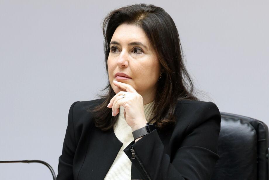 A ministra do Planejamento e Orçamento, Simone Tebet está cada vez mais perto de São Paulo e de trocar MDB pelo PSB.