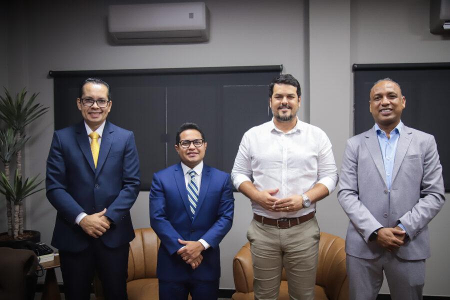 Encontro na Câmara debate fortalecimento dos legislativos municipais em MS.