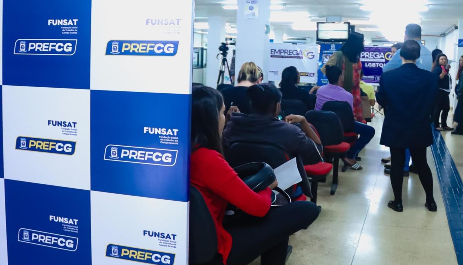Funsat oferta 1.360 vagas de emprego nesta quinta-feira.