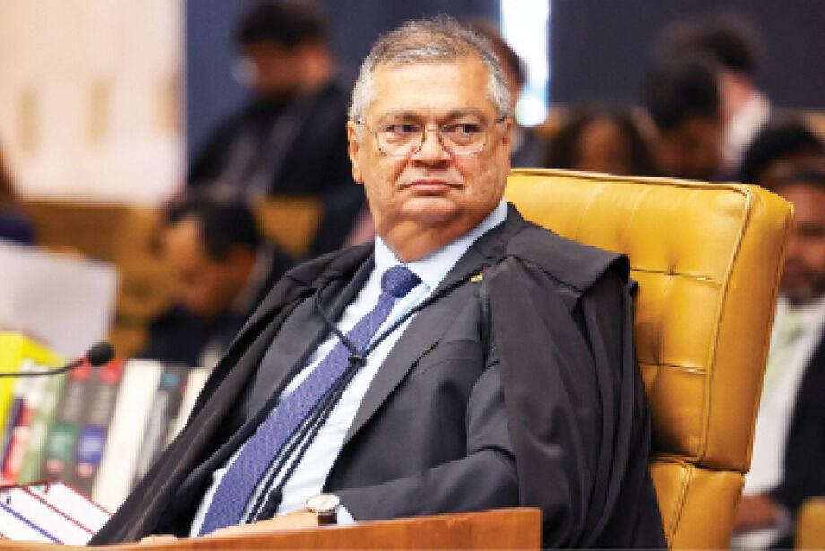 O ministro do Supremo Tribunal Federal (STF) Flávio Dino determina suspensão de pagamentos de penduricalhos pelo Executivo, Legislativo e Judiciário.