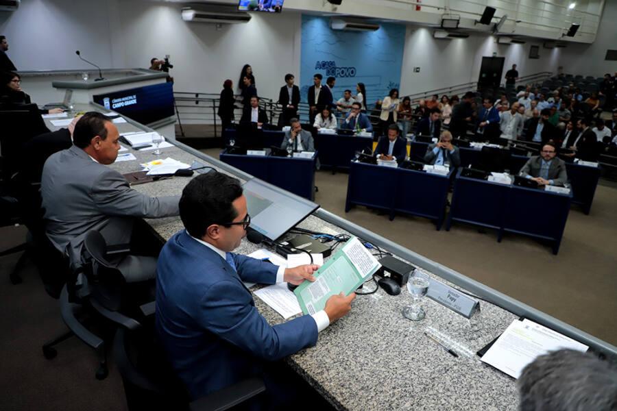Vereadores votam vetos parciais sobre previdência e inovação digital.