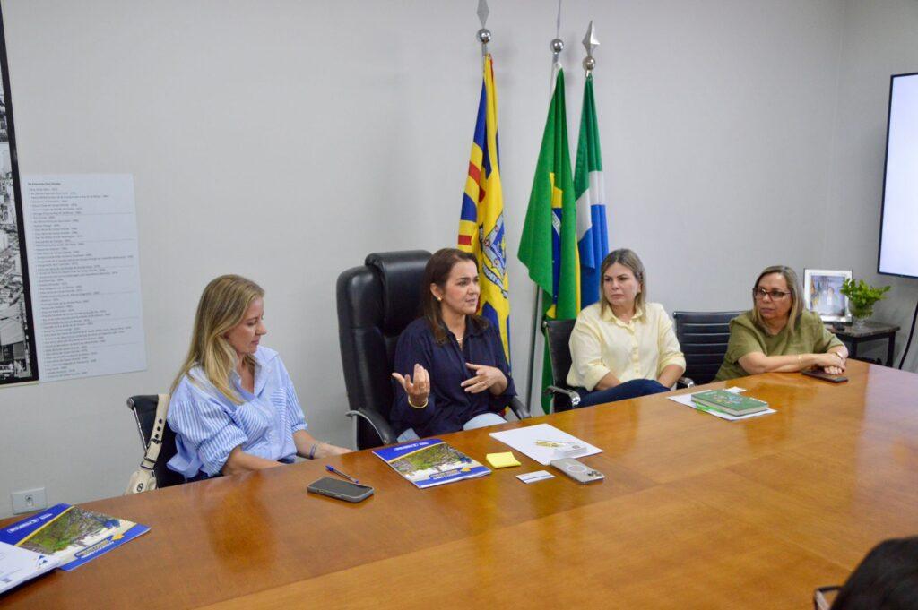 A Prefeitura Municipal de Campo Grande fecha novos contratos de gestão com Sefaz, Sas e Fundac.