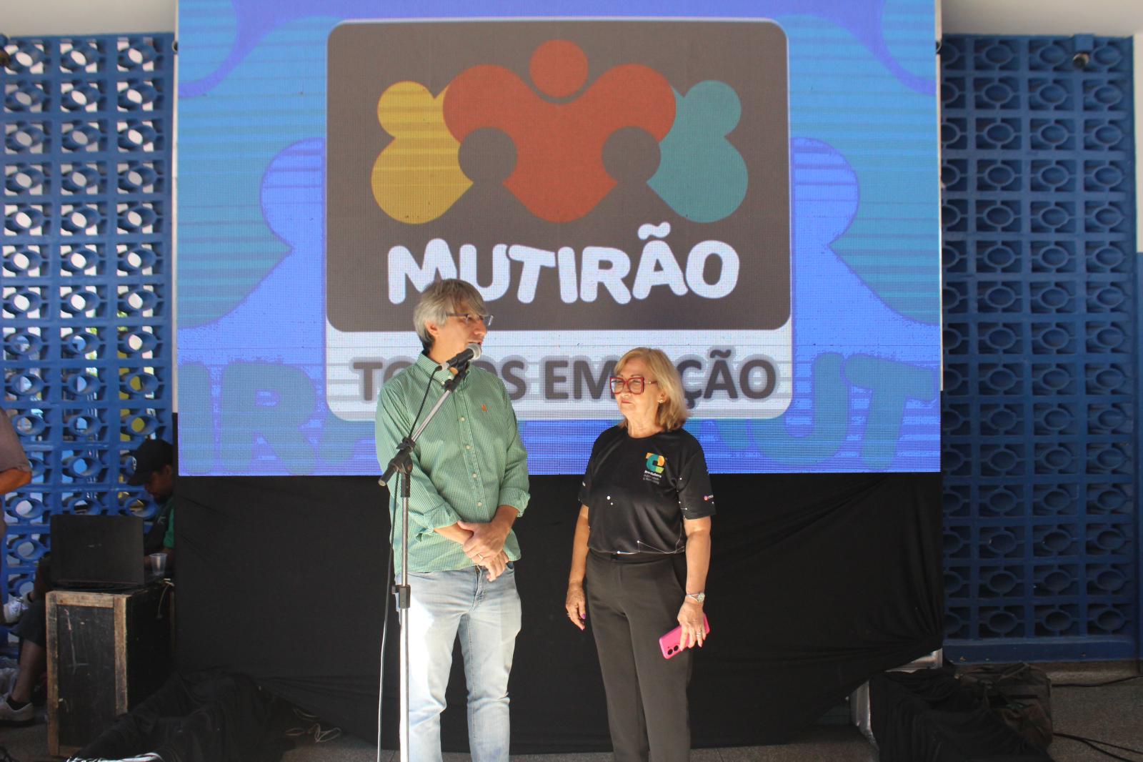 Secretário Darci Caldo participa do mutirão “Todos em Ação” no Lageado. Secretário Darci Caldo participa do mutirão “Todos em Ação” no Lageado.