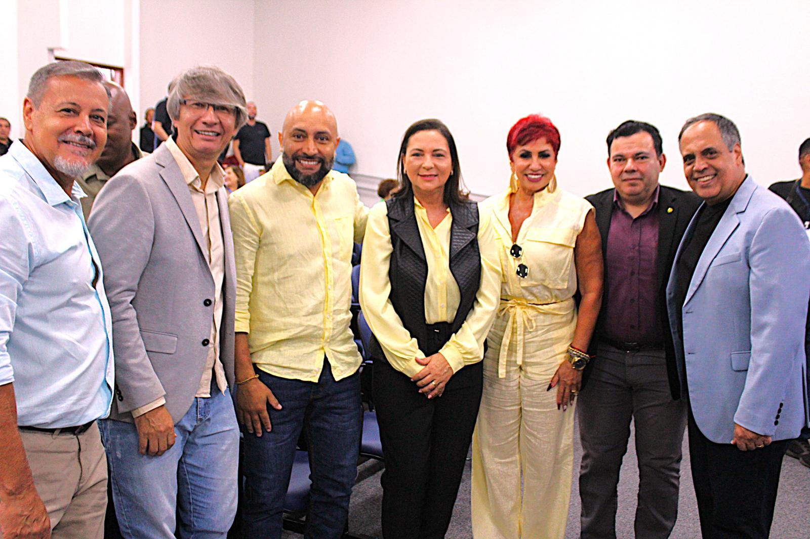 FAC lança Campanha do Agasalho 2026 em parceria com a SEAR, a prefeita Adriane Lopes e o secretário Darci Caldo.