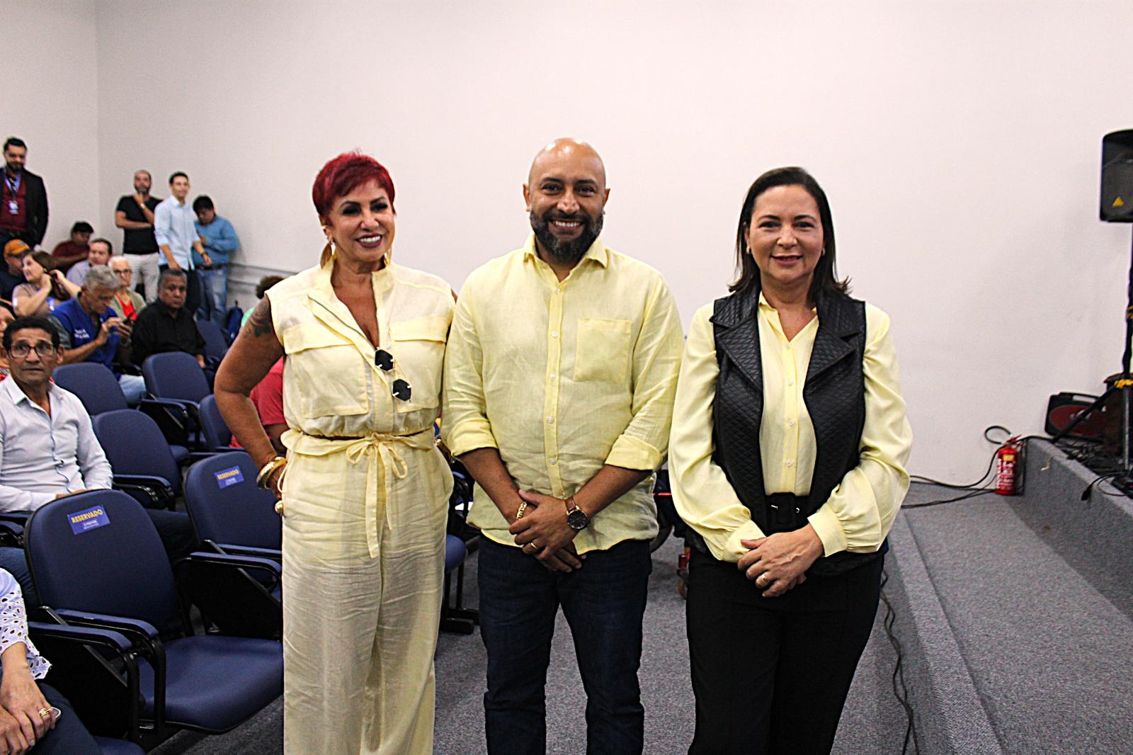 FAC lança Campanha do Agasalho 2026 em parceria com a SEAR, a prefeita Adriane Lopes e o secretário Darci Caldo.