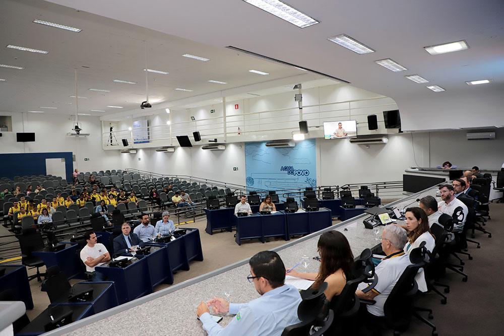 Câmara debate políticas públicas para ampliar empregabilidade da juventude.