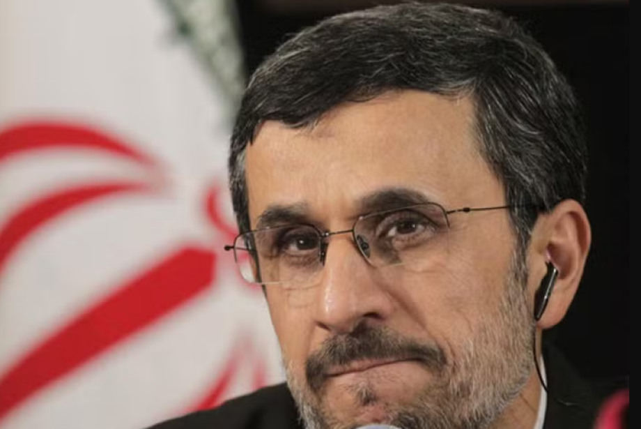 Ex-presidente do Irã Mahmoud Ahmadinejad morre em bombardeio a Teerã, confirma agência estatal.
