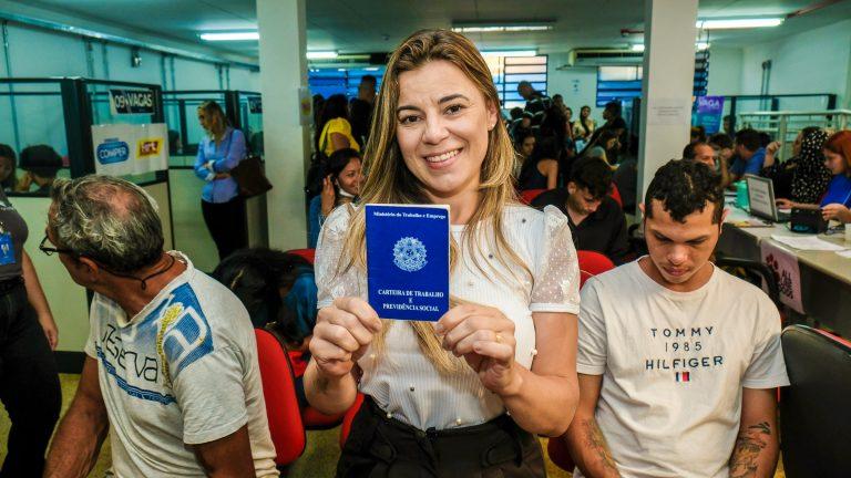 Funsat encerra a semana com 1,2 mil vagas de emprego.