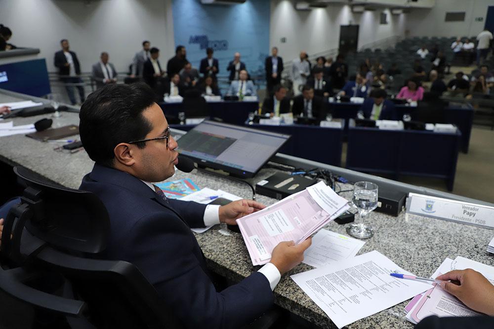 Projetos sobre saúde, segurança nas escolas e motoristas de aplicativo serão votados na quinta.