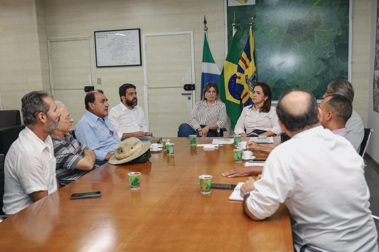 Cidade em Movimento: Reunião Estratégica Reúne Darci Caldo, Prefeita Adriane Lopes e Presidentes dos Conselhos.