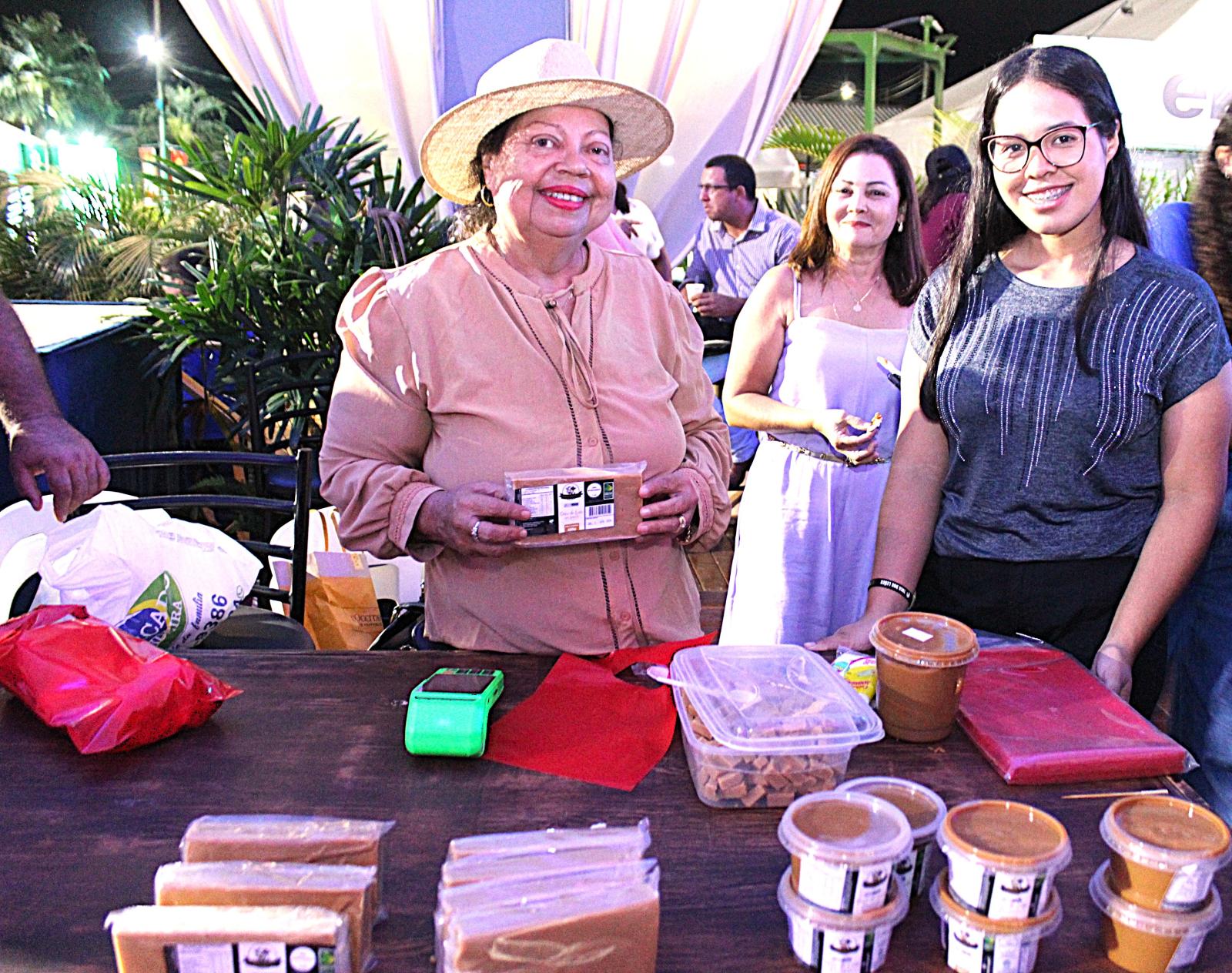 A 9ª edição da Festa do Queijo foi lançada oficialmente nesta quarta-feira (15), em evento que reuniu autoridades, produtores rurais e a comunidade de Rochedinho. A 9ª edição da Festa do Queijo foi lançada oficialmente nesta quarta-feira (15), em evento que reuniu autoridades, produtores rurais e a comunidade de Rochedinho.