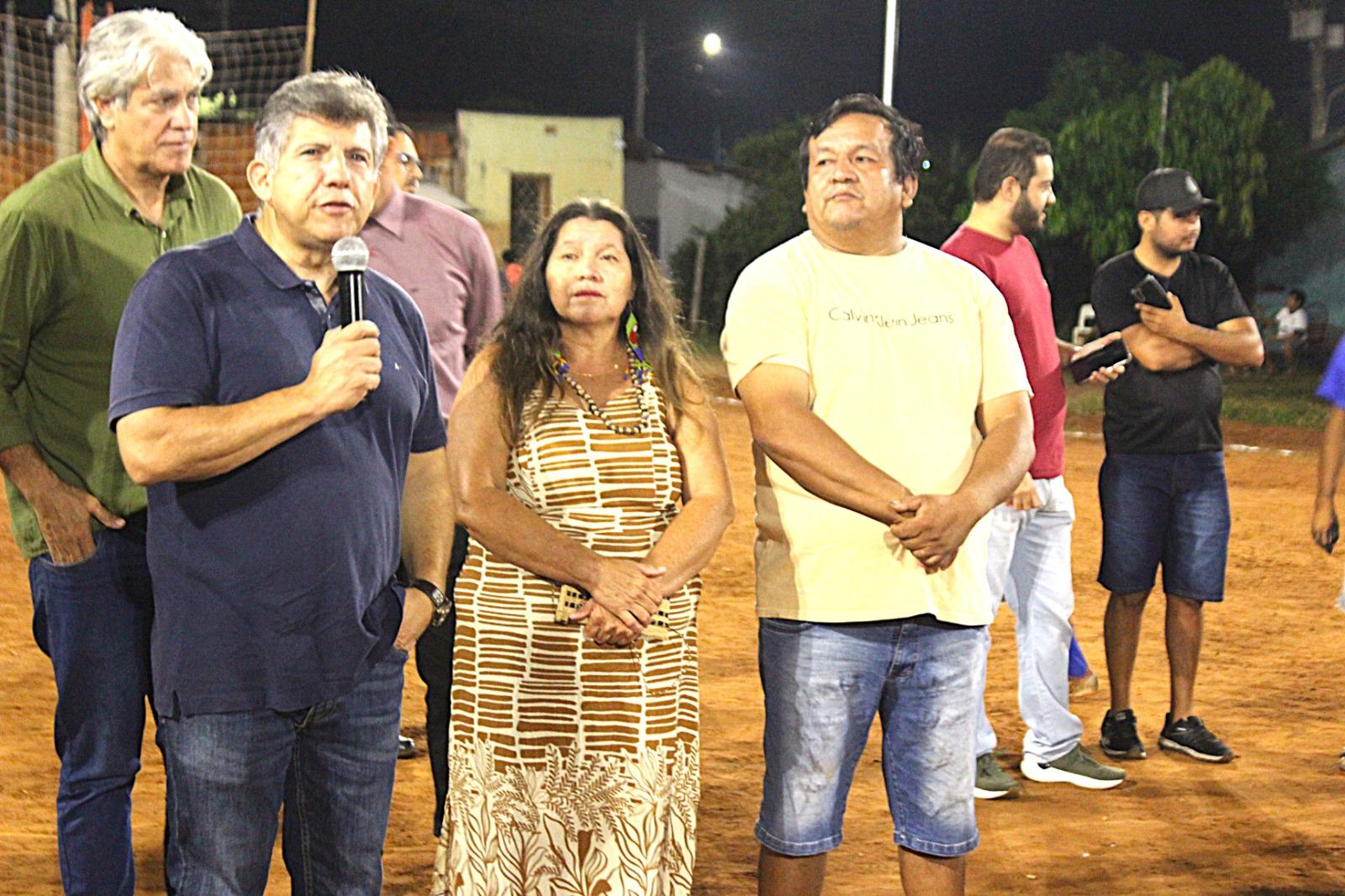 Prefeita Adriane Lopes entrega iluminação na Aldeia Água Bonita e ultrapassa 130 campos iluminados na Capital. Prefeita Adriane Lopes entrega iluminação na Aldeia Água Bonita e ultrapassa 130 campos iluminados na Capital.