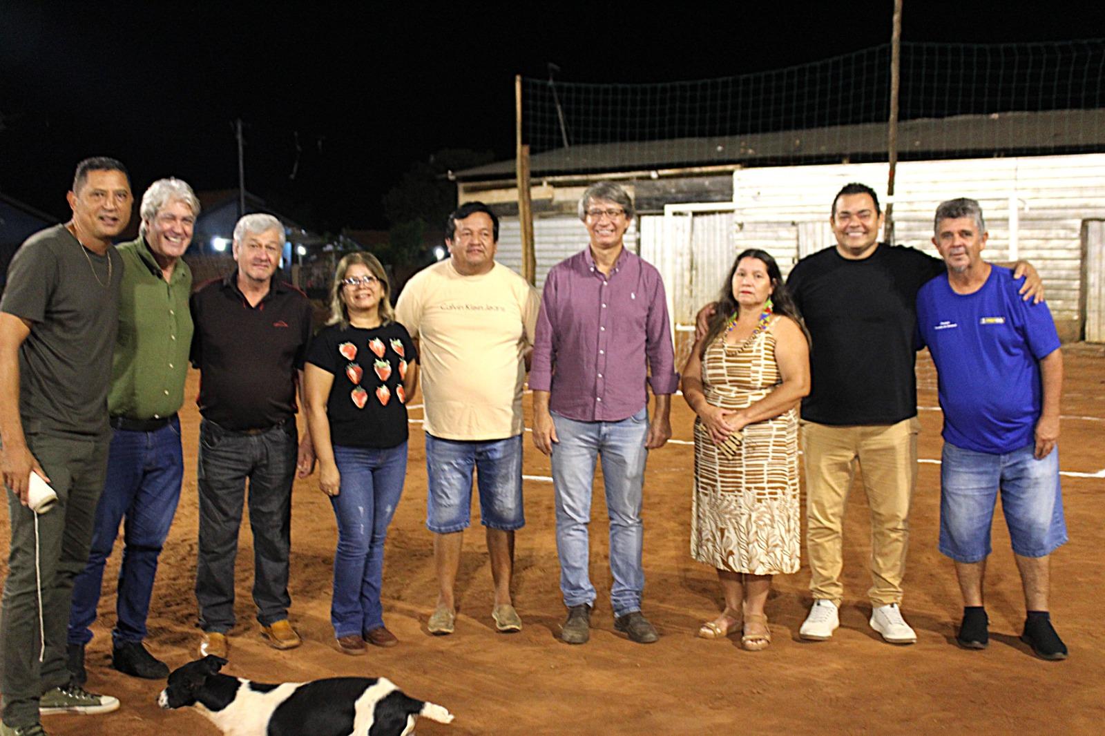 Prefeita Adriane Lopes entrega iluminação na Aldeia Água Bonita e ultrapassa 130 campos iluminados na Capital. Prefeita Adriane Lopes entrega iluminação na Aldeia Água Bonita e ultrapassa 130 campos iluminados na Capital.