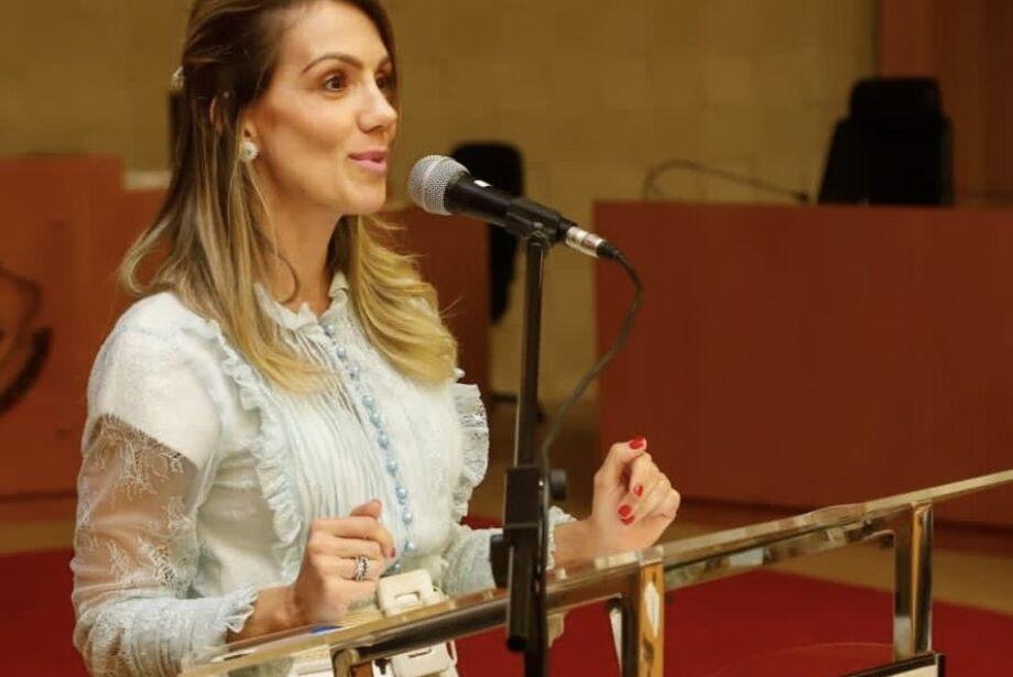Ana Carolina Ali deixa procuradoria-geral para concorrer a vaga de desembargadora em Mato Grosso do Sul.