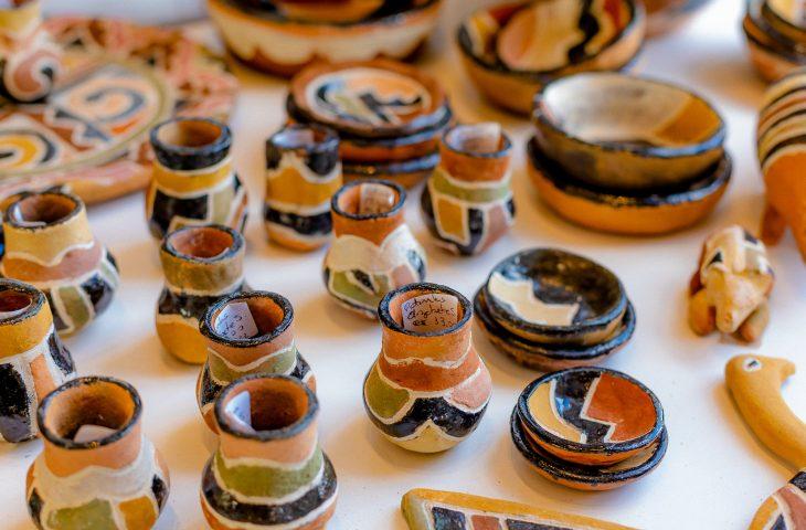 Artesanato indígena de Mato Grosso do Sul é valorizado na Casa do Artesão e em feiras nacionais.