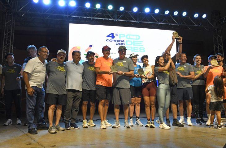 Corrida dos Poderes vai além do esporte e transforma rotina de servidor do Detran-MS, homenageado pelo governador.
