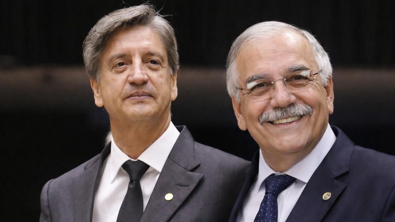 Divergências ideológicas acirram disputa entre Dagoberto e Ovando no PP.