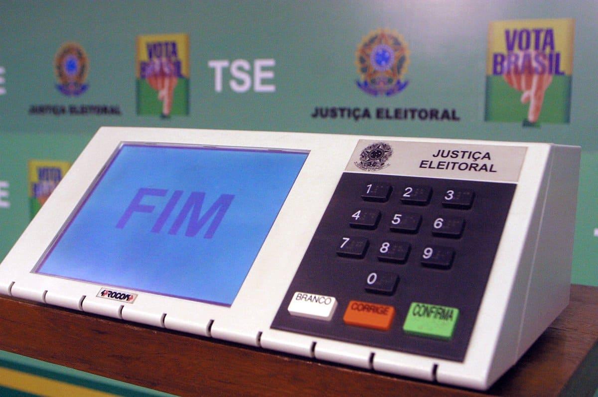 Eleições 2026: AGU orienta agentes públicos sobre condutas proibidas.