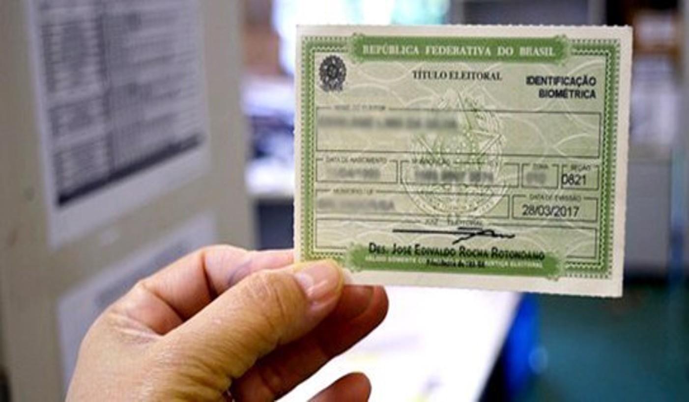 Eleitor tem um mês para regularizar pendências e ficar apto a votar.